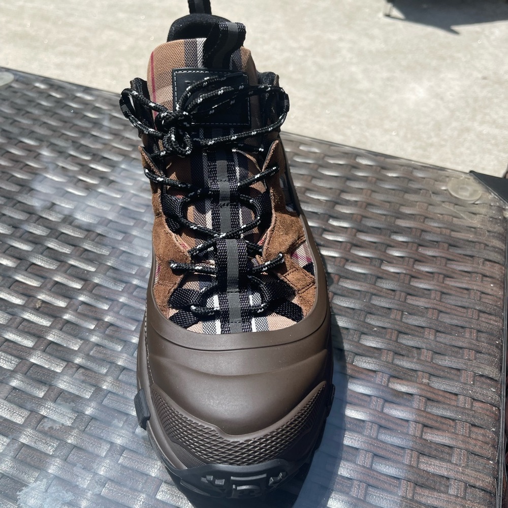 Burberry Sneaker Boots - Picture 6 of 8